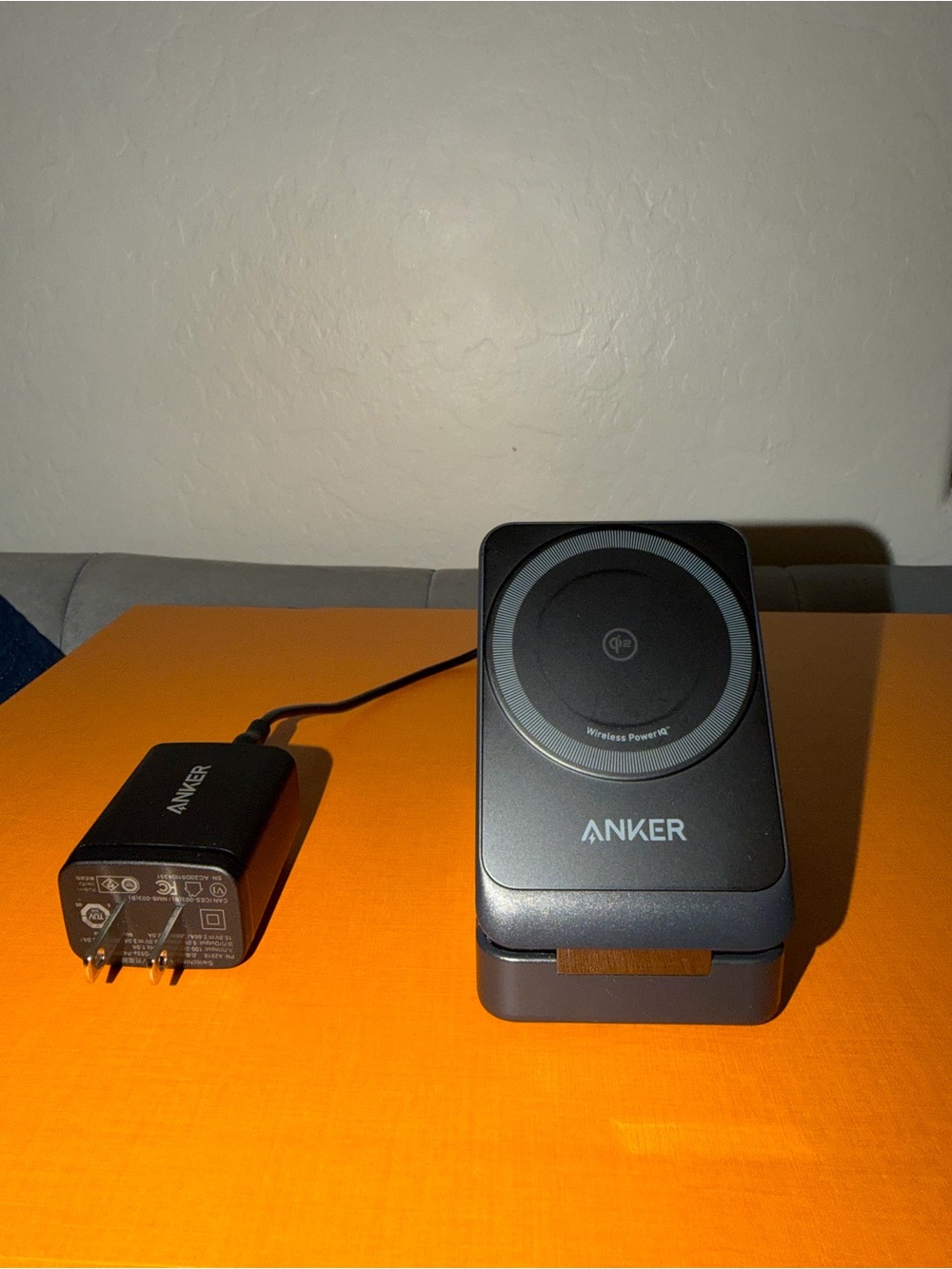 Anker Wireless Charging Stand with Adapter